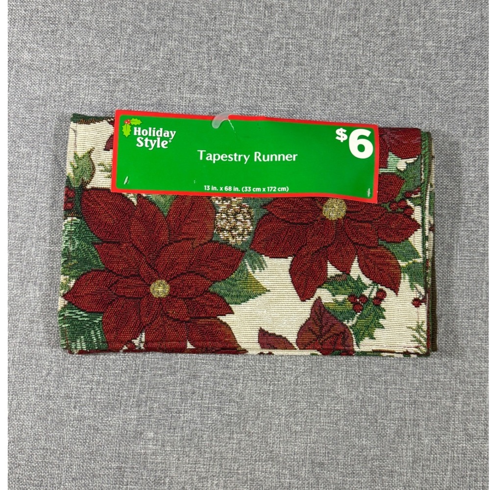 Holiday Style Tapestry Runner Christmas Poinsettia 13x68 Red Green New Floral